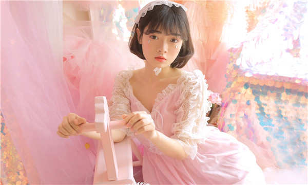 介休供卵试管代怀生子多少钱？这一直是很多不孕不育家庭关注的话题。在中国，不孕不育的发生率越来越高，根据《中国不孕不育现状调研报告》显示，育龄夫妇的不孕不育率从20年前的3%增长至现在的12.5%-18.2%，患者人数高达6000万以上。在这样的背景下，许多家庭通过供卵试管来实现自己的生育梦想。那么，供卵试管代怀生子的费用到底是多少呢？